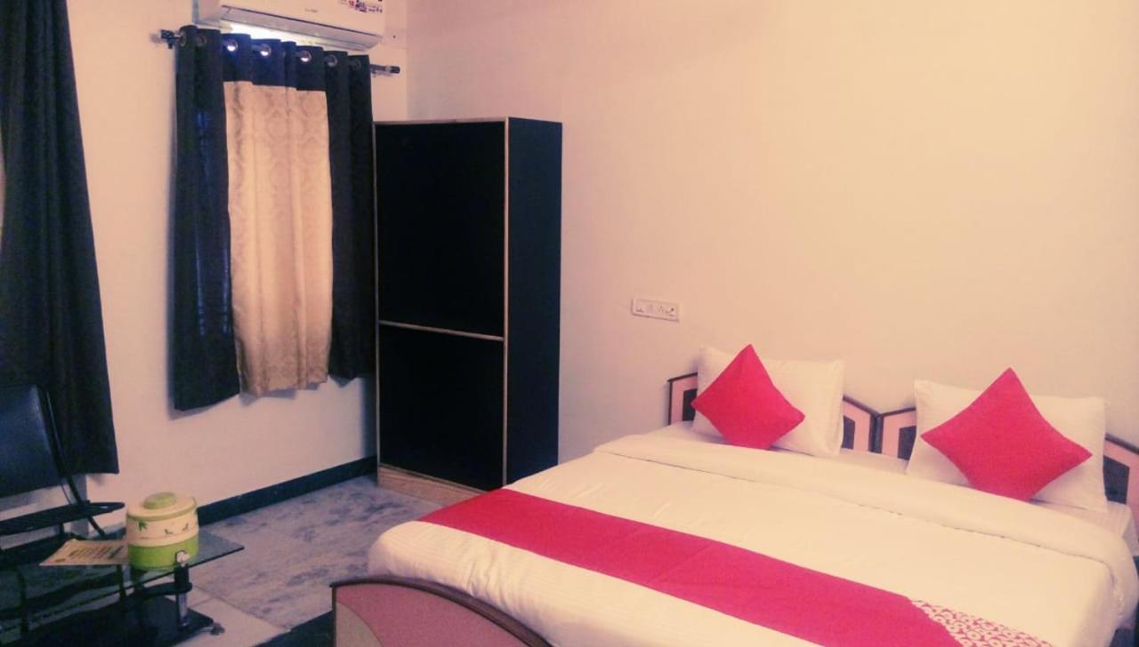 Hotel Rajkamal International Udaipur Exterior foto